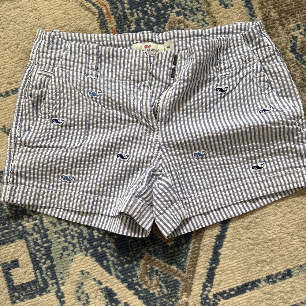 Vineyard Vines shorts